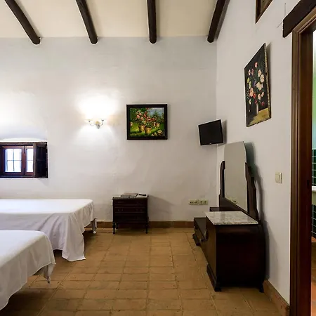 Hotel económico Rural - Las Ciguenas *